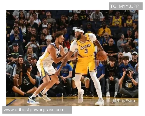 勇士与湖人季前赛对决精彩回顾及赛后分析在10月17日的激烈较量中